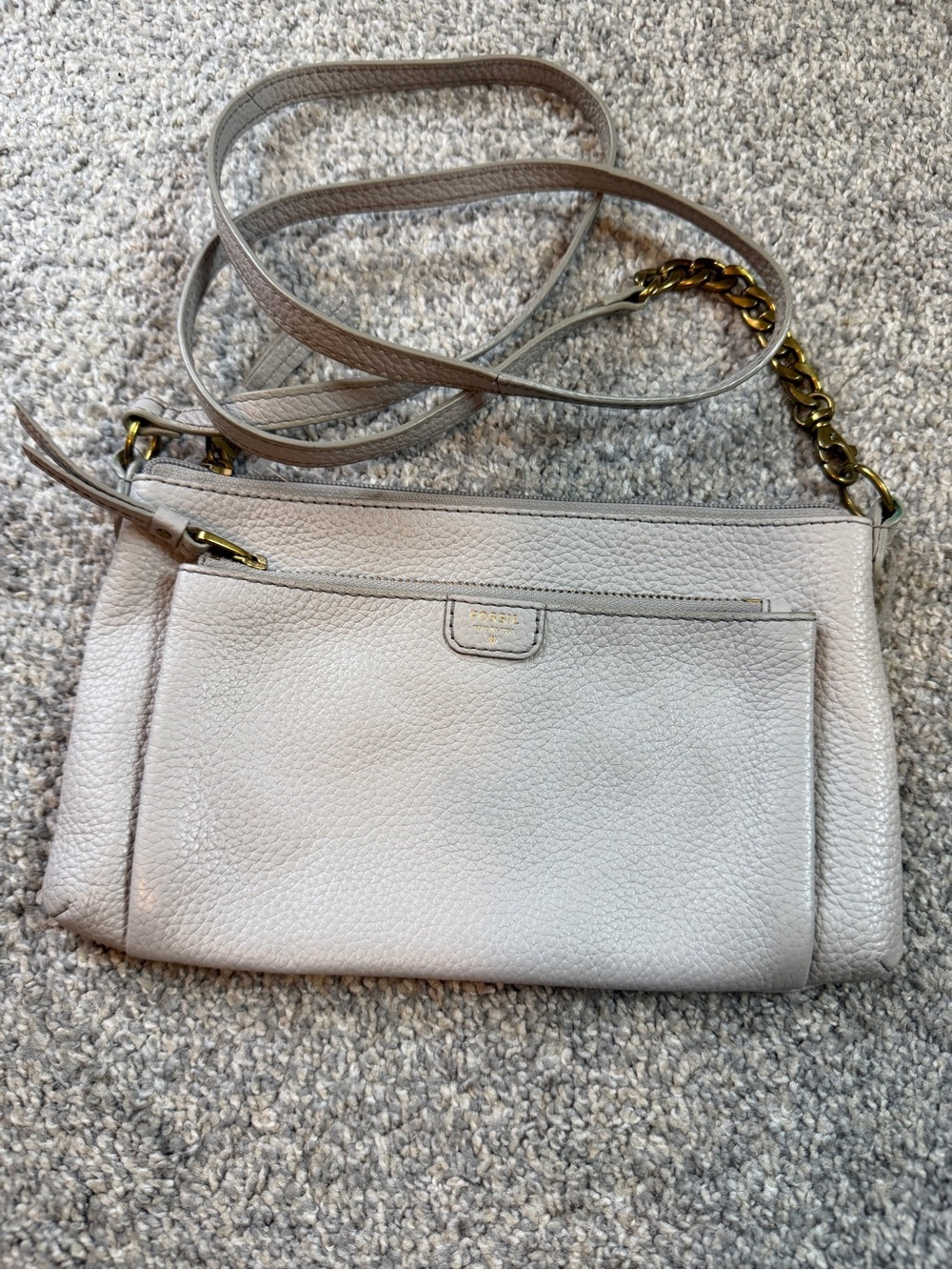 Fossil Pebbled Leather Crossbody Bag in Light Gray